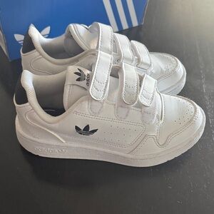 Adidas Kids White and velcro Sneakers